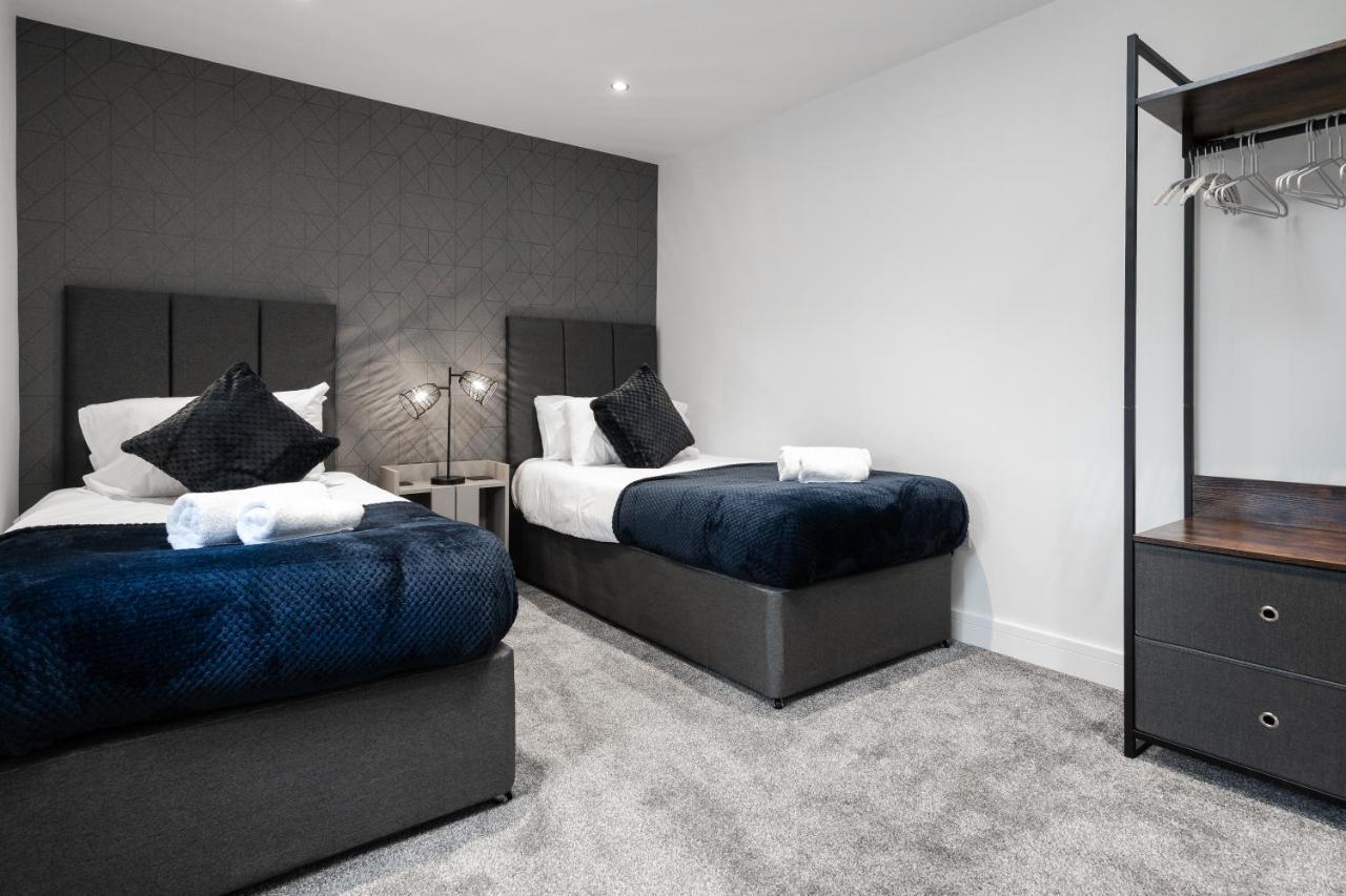 Victoria Home - 2 Bedroom Wi-Fi Parking Workers Hyde Esterno foto