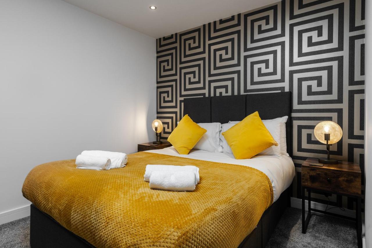 Victoria Home - 2 Bedroom Wi-Fi Parking Workers Hyde Esterno foto