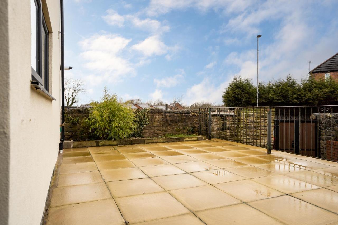 Victoria Home - 2 Bedroom Wi-Fi Parking Workers Hyde Esterno foto