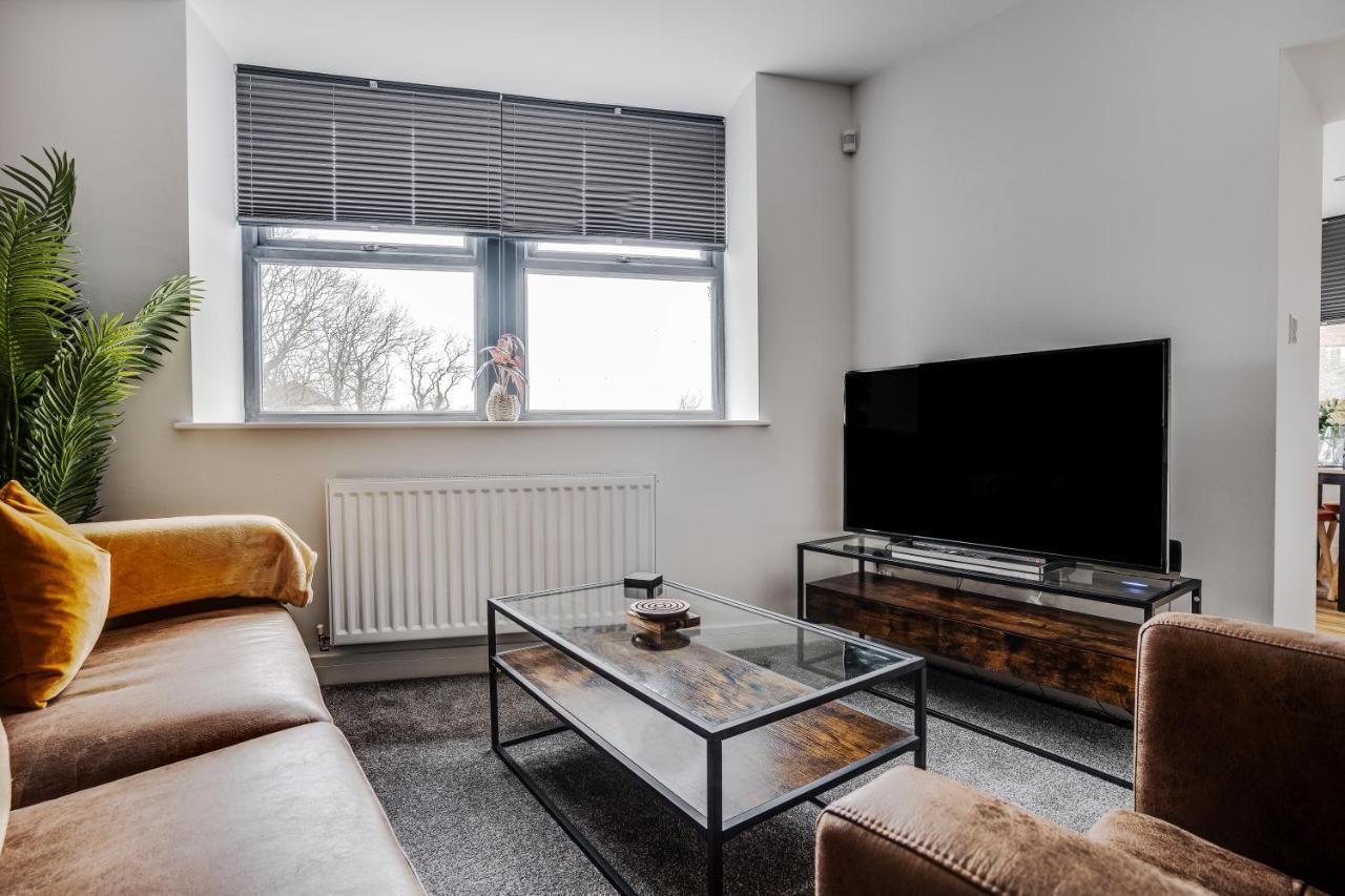 Victoria Home - 2 Bedroom Wi-Fi Parking Workers Hyde Esterno foto